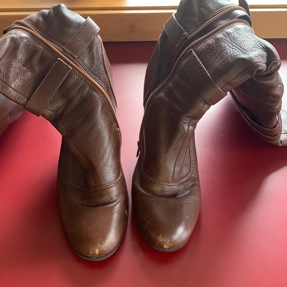 heeled boots
